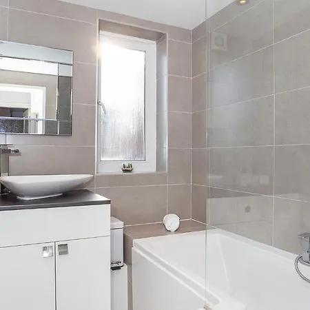 Holgate Lodge- Luxury Apartment, Close To City Centre *